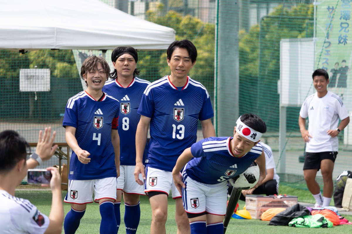 yuzupeel77's tweet photo. 宮澤兄妹サッカーフェスタ
スタメン招集していただきました！！

子供達のたくさんの笑顔！
最高でした！

お二人ともたくさんボールが蹴れて感激！！

お写真撮ってくれた皆様！
お声かけいただいた皆様！
ありがとうございました！

#宮澤兄妹
#宮澤佳汰 選手
#宮澤ひなた 選手 https://t.co/emRIM0n6ZD