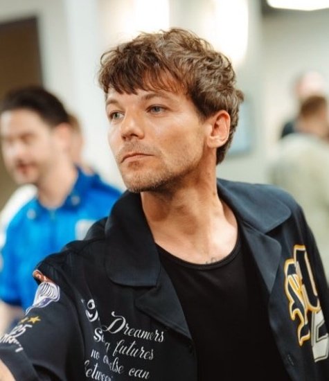 louflrcrown's tweet photo. I'm literally OBSESSED with this pic now https://t.co/98UWz5aNId