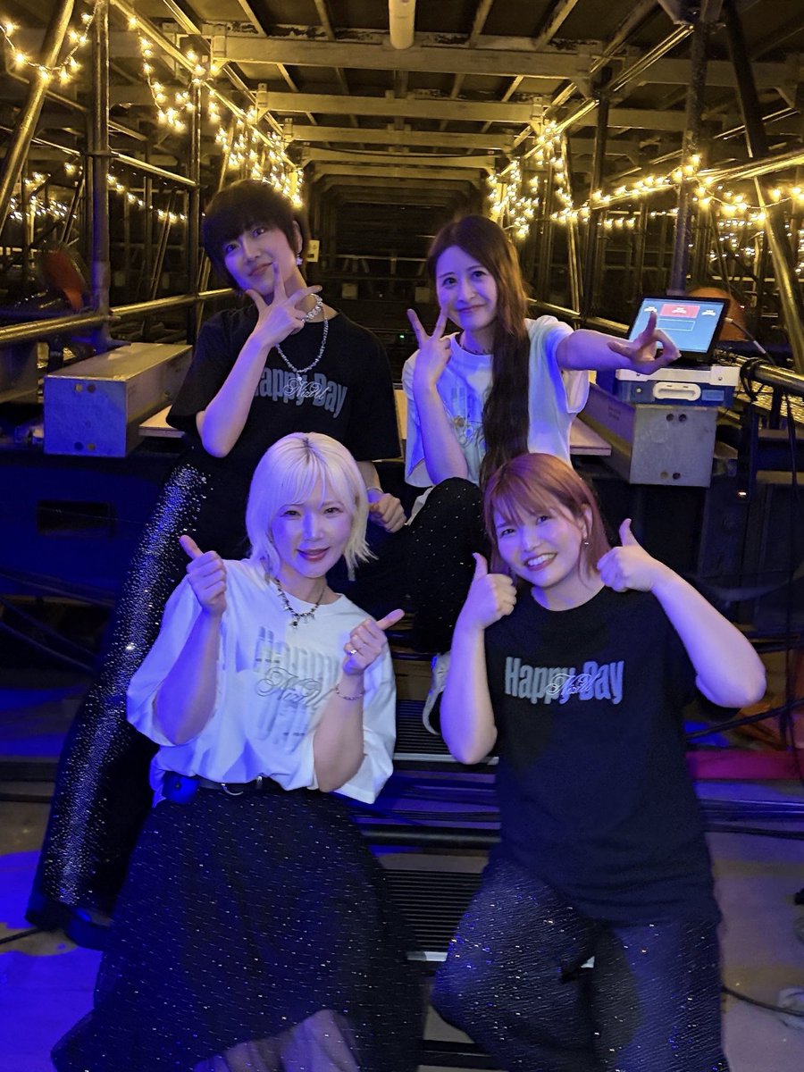 gudetm_ak's tweet photo. NiziU Live with U 2026 THE CINEMA

東京ドームにてNiziUバンドでした🌈
圧巻の景色の中すごい熱気に包まれながら演奏しておりました！
NiziUちゃんは今日もキラキラしてましたね！！めちゃ楽しかった！
明日も頑張ります🔥

#NiziU https://t.co/CsT5IPL5Ay