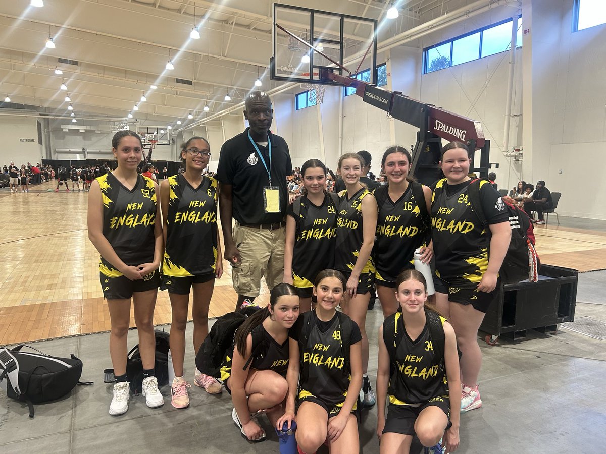 NEStormBball's tweet photo. NE Storm girls pick up the W ‘s at the Vertical Hoops Mohegan Sun Championships last night!
#NEStorm https://t.co/cTkGT1ux2U