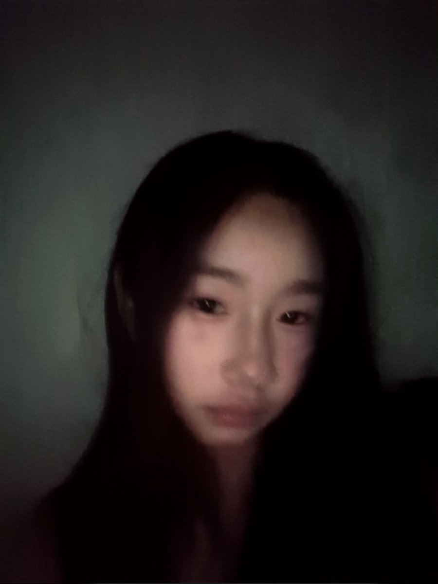 울그리 tweet media