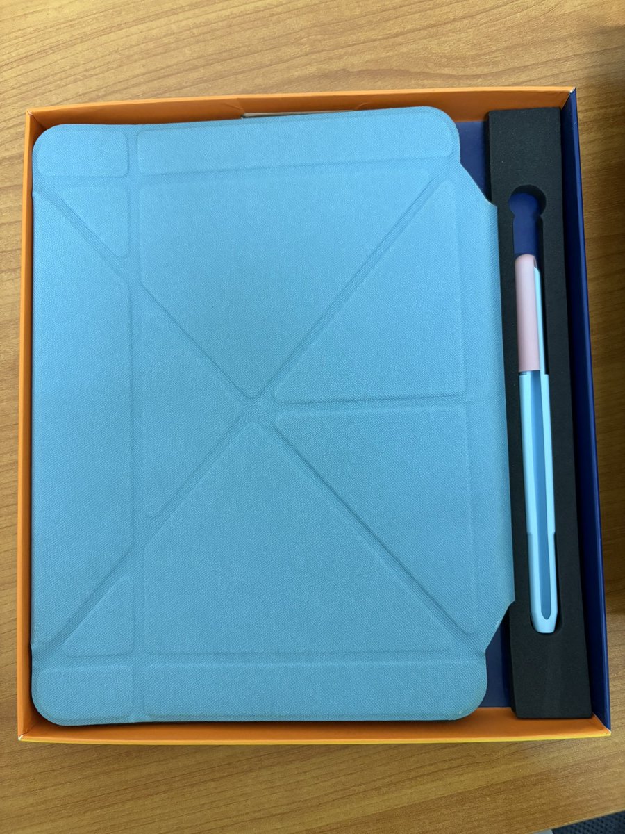 M0J1BY's tweet photo. เคสไอแพด Ipad pro 2021 M1 applesheep รุ่น people + ปลอกปากกา 
200฿ รวมส่งค่ะ (จาก1490฿)
#ส่งต่อapplesheep #applesheep #applesheepส่งต่อ #เคสไอแพด #เคสไอแพดมือ2 #เคสไอแพดมือสอง #เคสไอโฟน https://t.co/mC3cTWHXCh
