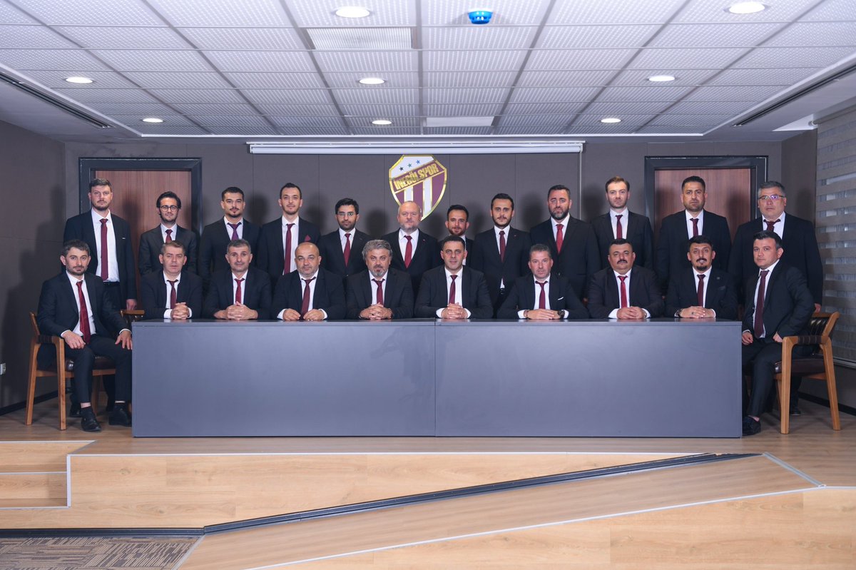 inegoltso's tweet photo. İnegölspor genel kurulunda başkanlığa seçilen Kani Ademoğlu ve yönetimini tebrik eder,başarılar dileriz. https://t.co/qtbxlRdmTZ