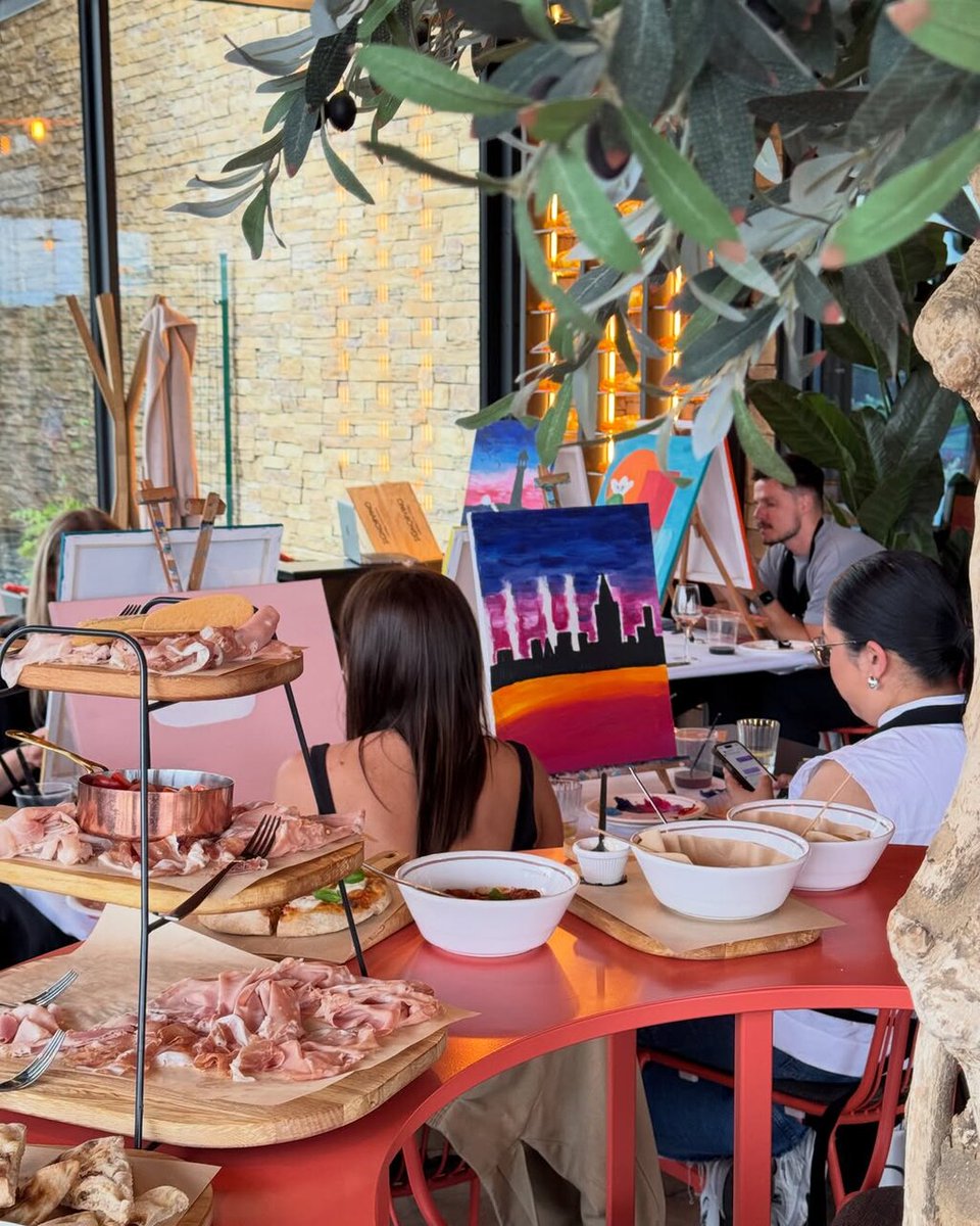 AngelLove676649's tweet photo. 🎨🍷 An Italian evening of wine, art, and inspiration at @signorvino_cz 🍷🎨
I enjoyed a wonderful evening organized by wine bar Signorvino, where art, Italian culture, and fine wine came together in a unique experience.
Guests took... https://t.co/3HqbBtwhIG https://t.co/JLJL2rr9jJ
