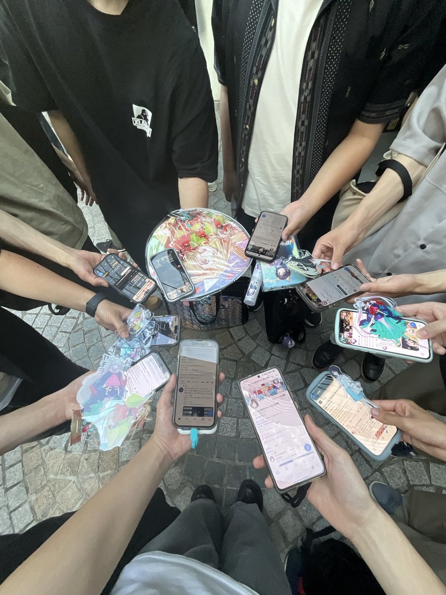 ク口ア tweet media
