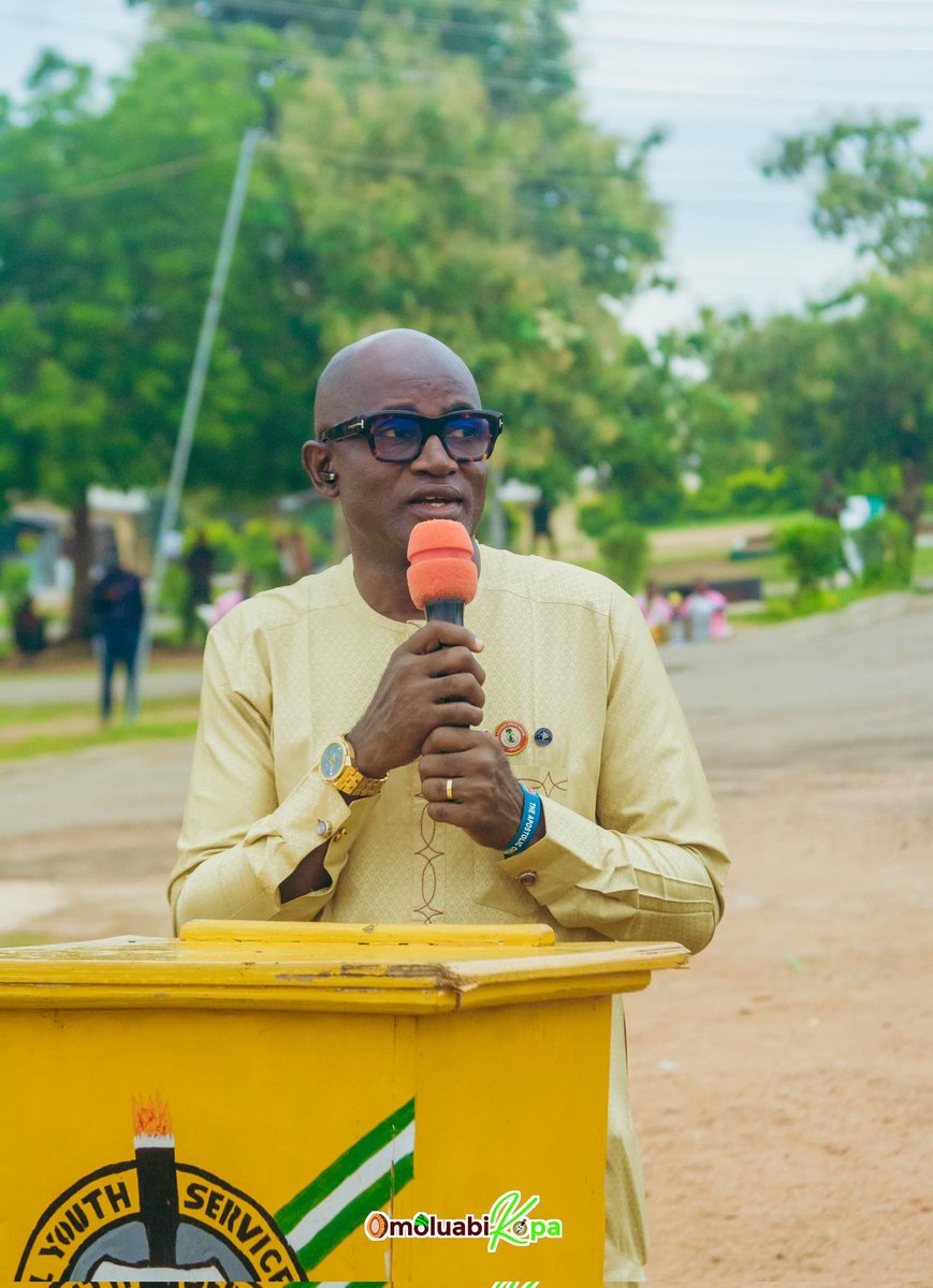 osunofficial's tweet photo. Osun NYSC State Coordinator, Mr. Ekeng Ita Kubiangha, has charged 2026 Batch B Stream I Corps Members to embrace discipline, patriotism, entrepreneurship, and active participation in all Camp activities.
He also emphasised security consciousness, welfare, SAED opportunities, and adherence to Camp regulations as keys to a successful service year.
#NYSC #NYSCOsun #2026BatchBStreamI #OrientationCourse #SAED #YouthDevelopment #NationBuilding #ServiceAndHumility #CorpsMembers #OsunState
https://t.co/n2ZeJzw9RQ