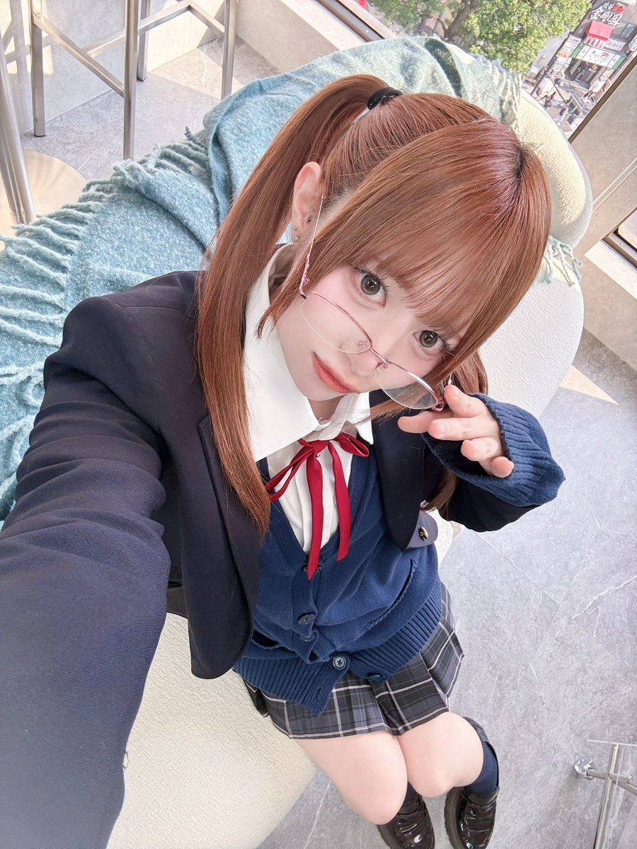 chamhapi_aino's tweet photo. きょーのあいのさん…♡♡
かをるんからメガネをお借りしました( ⸝⸝⸝ʚ̴̶̷̆ωʚ̴̶̷̆⸝⸝)いつもありがとうベイビーフェイスの姉御( ｰ̀ｰ́ )ೀ

ちゃむはぴ、今日はみんなでサーティワン食べた( ✌︎'ω')✌︎みんなは何食べた〜？？ https://t.co/x7GxDOdWDE