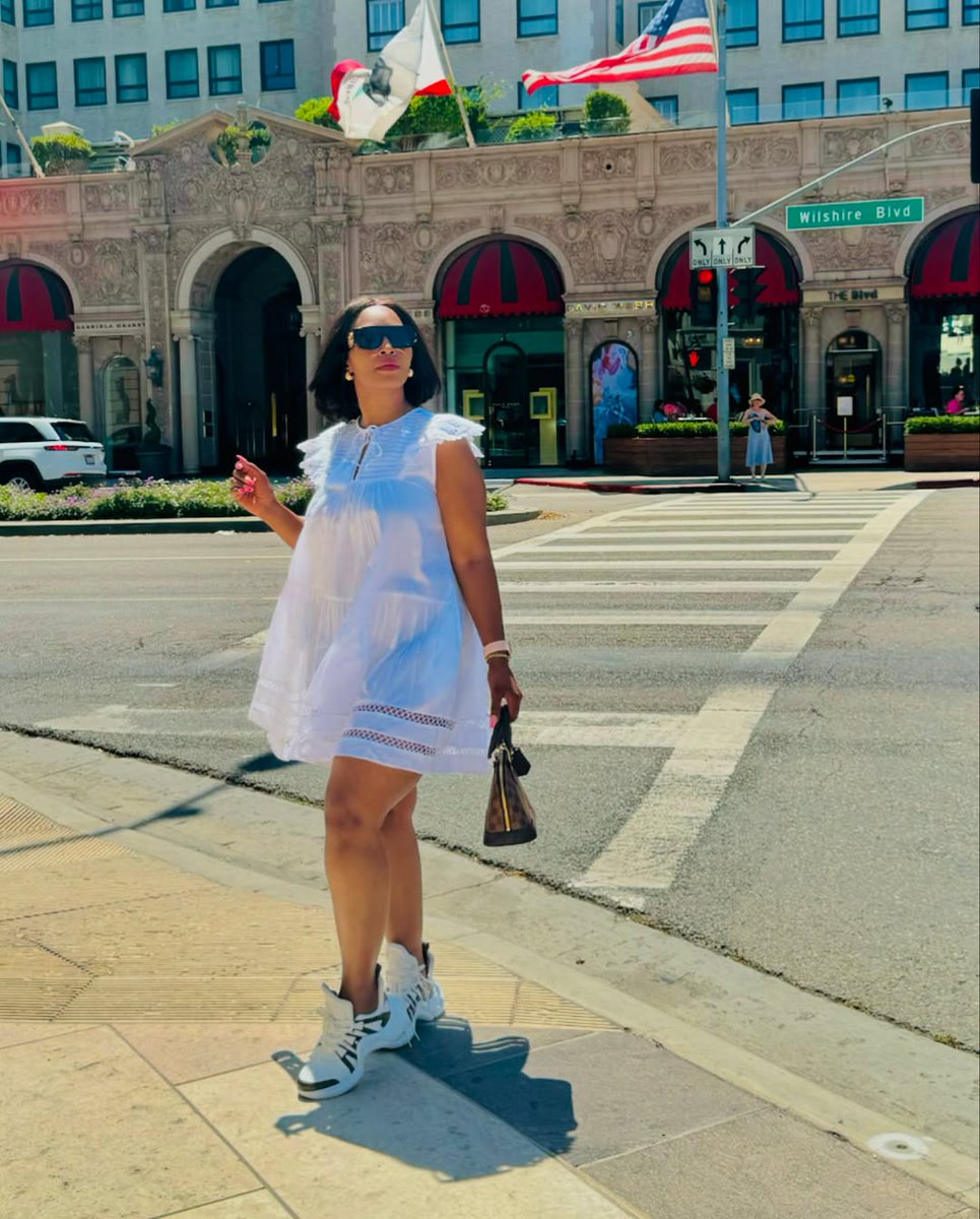 jeniphancube's tweet photo. Life teaches, time heals, and every day is a new beginning.
#USA 🇺🇸 https://t.co/YBcmlMIcjs