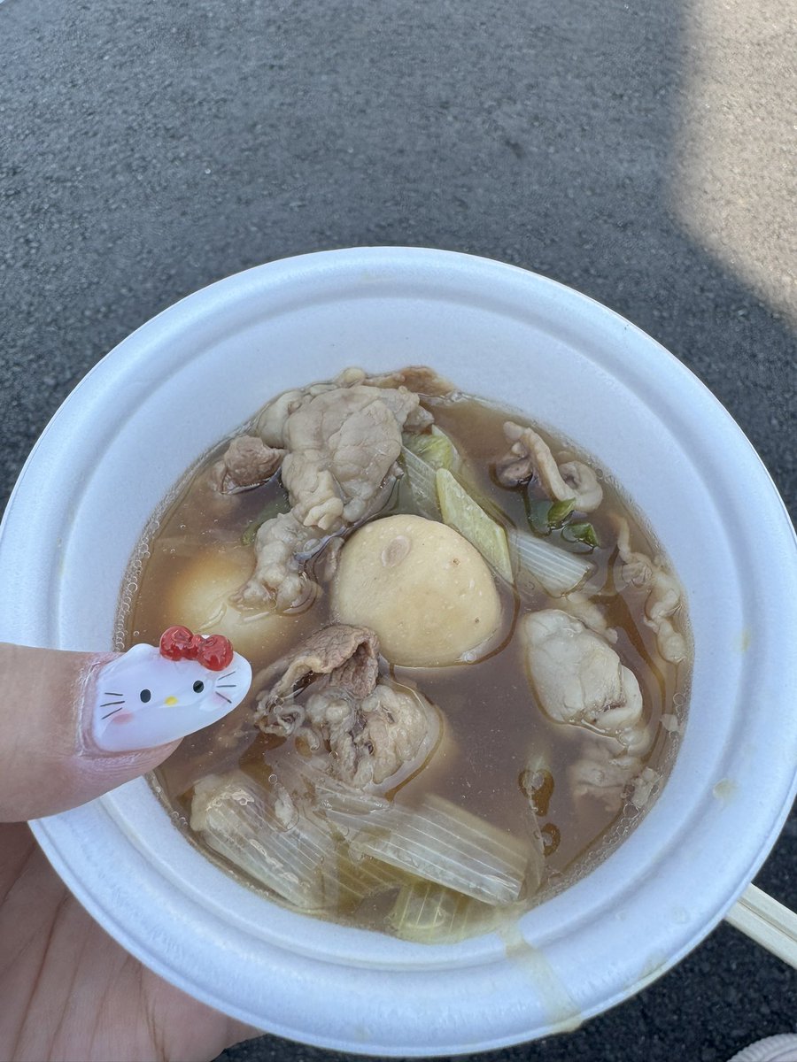 taka31041's tweet photo. #伊丹空港
 #東北祭り
 #ババヘラアイス
 #芋煮
 #なまはげ
 #竿燈

嵐にしやがれに出てた
ババヘラずっーーと食べてみたくてやっと食べれたぜっ😙‼️

なまはげとか竿燈とか
東北に行かんと見れへん
祭り見れた🥳

芋煮最高に美味かった🤤
作ってみる👍

なまはげ…
こんなん追いかけて来たら泣くわ笑 https://t.co/toqaC893hq