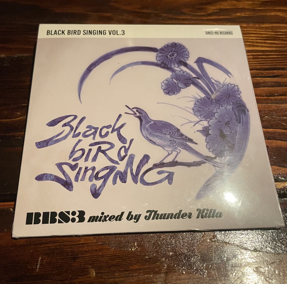 Chappa_Ranks's tweet photo. 「Black Bird Singing vol. 3
mixed by Thunder Killa」
オススメです♪

#BlackBirdSinging3 #ThunderKilla #mixCD https://t.co/81MDcIBFYt