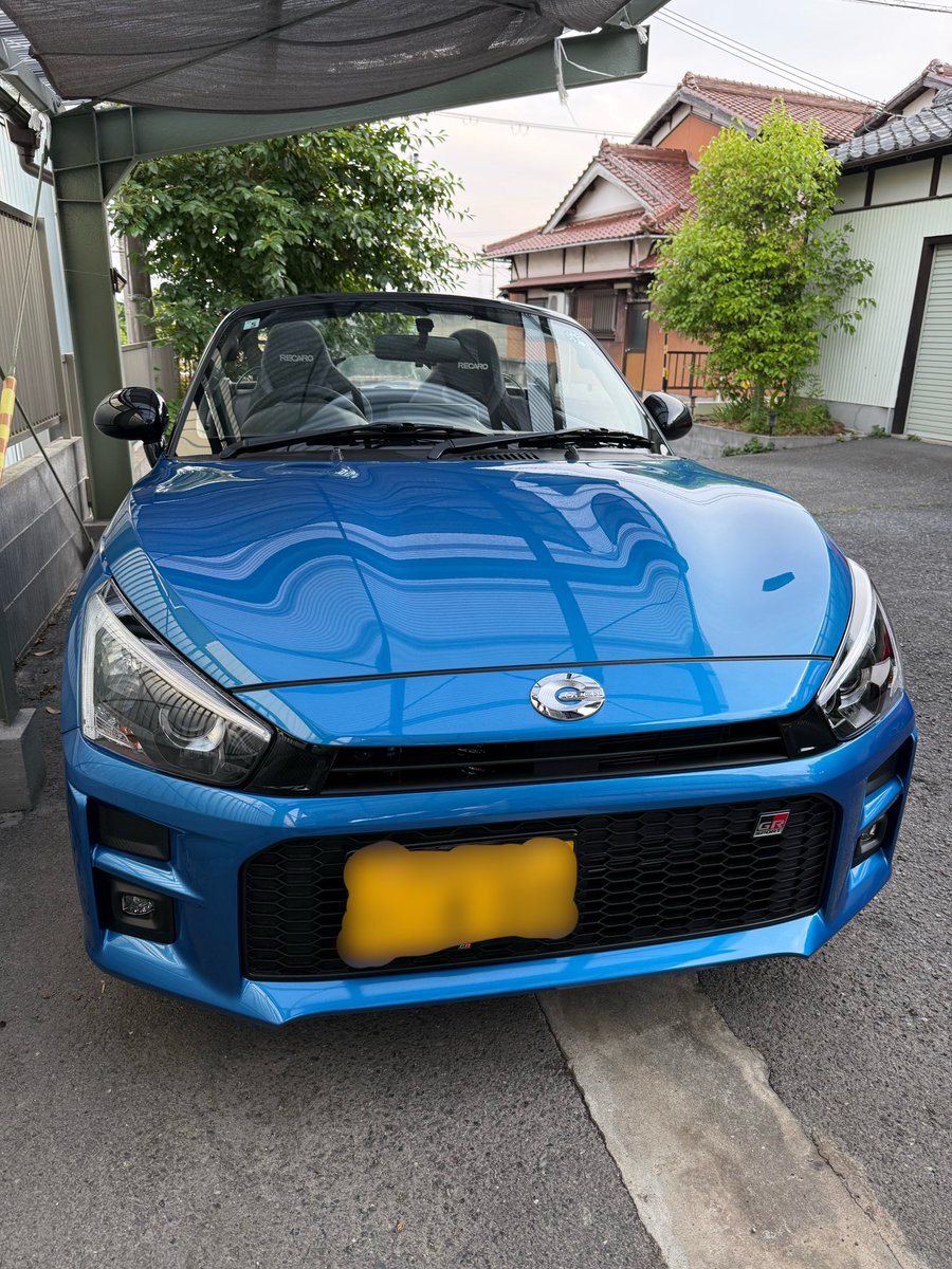 teratech2010's tweet photo. 先週、雨の日に納車しました♪
トヨタで買ったcopen GR sport 5MT
一度は所有してみたかったスポーツ車、それも電動オープン車👍
本気じゃないけど、一応、GR sport
それを趣味車、終車として
それもセカンドカーという贅沢をしてしまいました
#copen
#grsport
#コペンgrsport
#コペン
#オープンカー https://t.co/qru5BwDghn