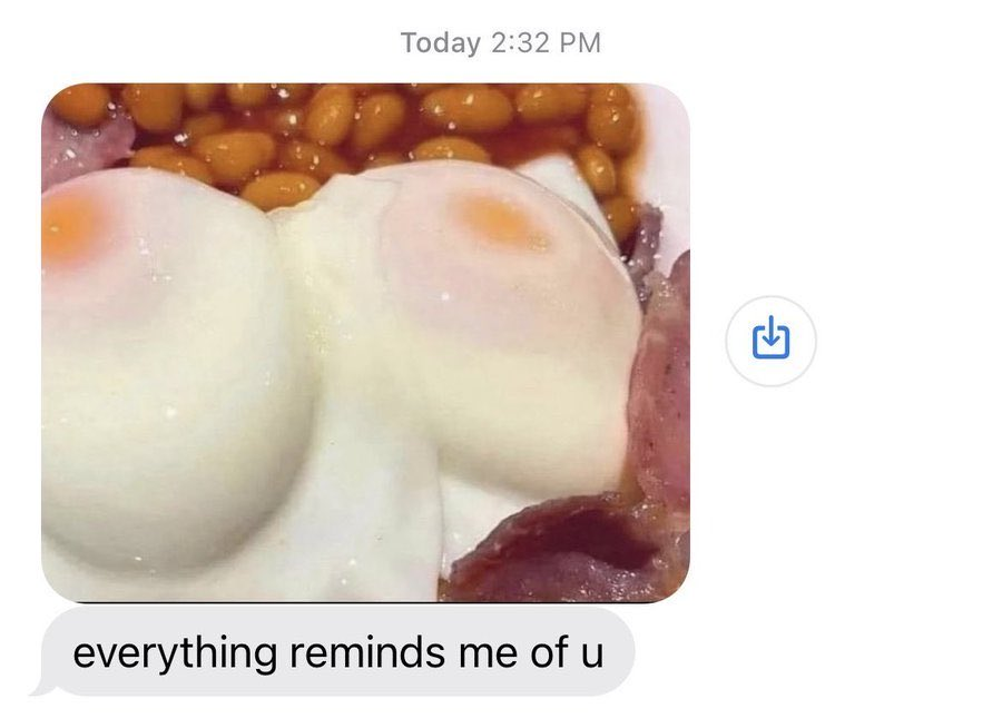 RealestMemes_'s tweet photo. Not the eggs 😭😭😭 https://t.co/hljiuli1zW