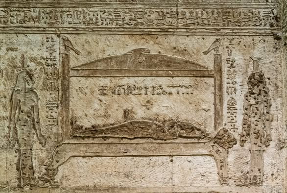 SoucivaMA's tweet photo. A few of the (many) wall scenes from one of the two Osiris rooms on the roof of Dendera Temple. 
The story of the death and resurrection of Osiris is one of the cornerstones of Egyptian religious belief https://t.co/ZQeOIKANRB