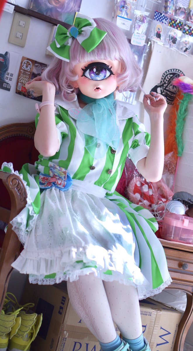 shampoo_you's tweet photo. 明日6/14(日)、モンパであわいがバイトにゆきます🍔
実は初モンパバイト！お手柔らかに🫧
(写真は遥か昔のとろみ誕お手伝いのときのあわい) https://t.co/jPlDdDT7it