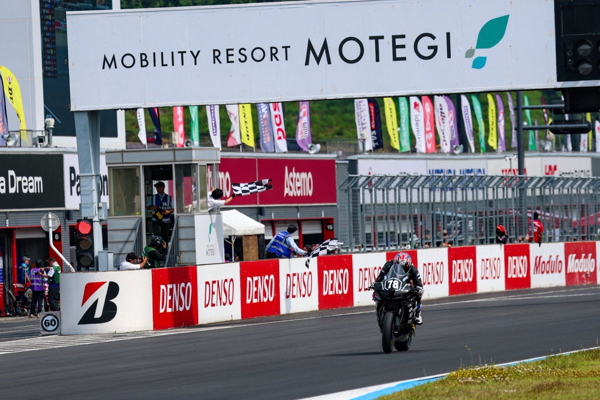 hikari_No78's tweet photo. アジアロードレーシング選手権 日本ラウンド SS600クラス。
予選2位、レース1  1位。
明日のレース2も頑張ります。 https://t.co/hsAhIwUMFd