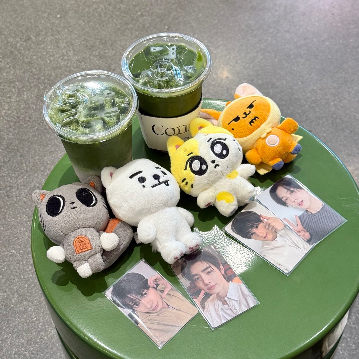 tyunnmellow's tweet photo. i love being a fangirl  ૮ ര  ̫ ര ა https://t.co/zZGe72vv81