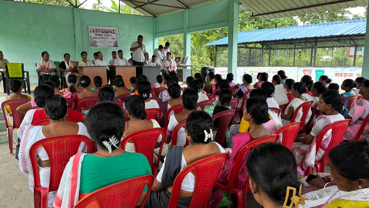 kvkdhemaji's tweet photo. Conducted an awareness programme at Misamari Panchayat, on Organic Agriculture, Natural farming &amp; bio-security for livestock in collaboration with BJP Kishan Morcha.

@CMOfficeAssam 
@icarindia 
@IcarAtariZone06 
#KhetBachaoAbhiyan 
#NaturalFarming
#BalancedFertilization https://t.co/w27QmlcKEy