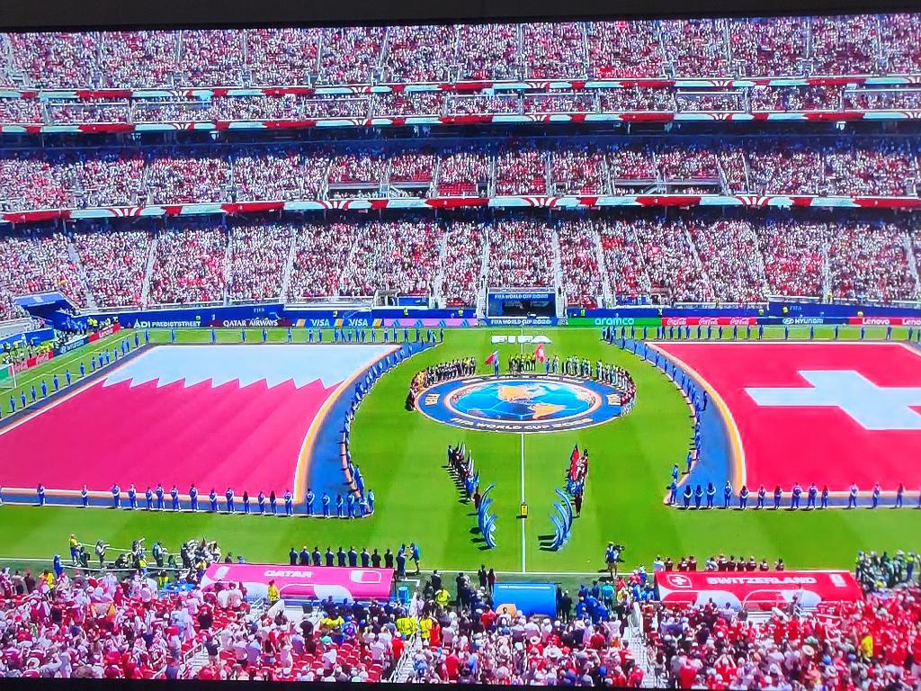 joelfunez10's tweet photo. MOMENTO HISTÓRICO! La aparición de la terna arbitral hondureña liderada por Said Martínez, Walter López y Cristhian Ramírez. https://t.co/jxn5oqtZMc