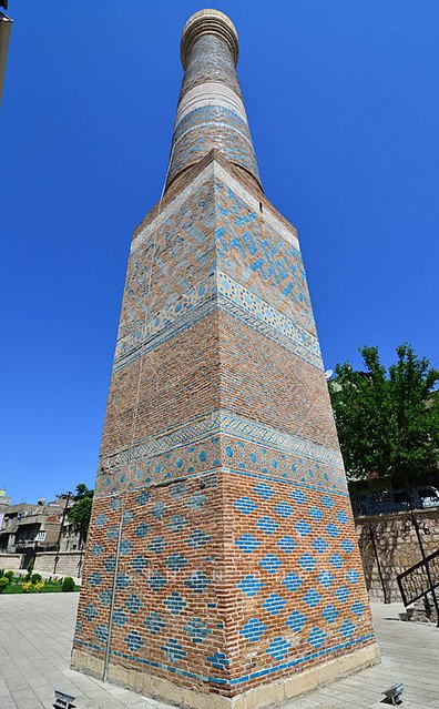 turuksoz's tweet photo. Siirt Ulu Camii • Selçuklu dönemi, 12. yüzyıl, Türk mâvisi. https://t.co/ZIuvq9UG5f