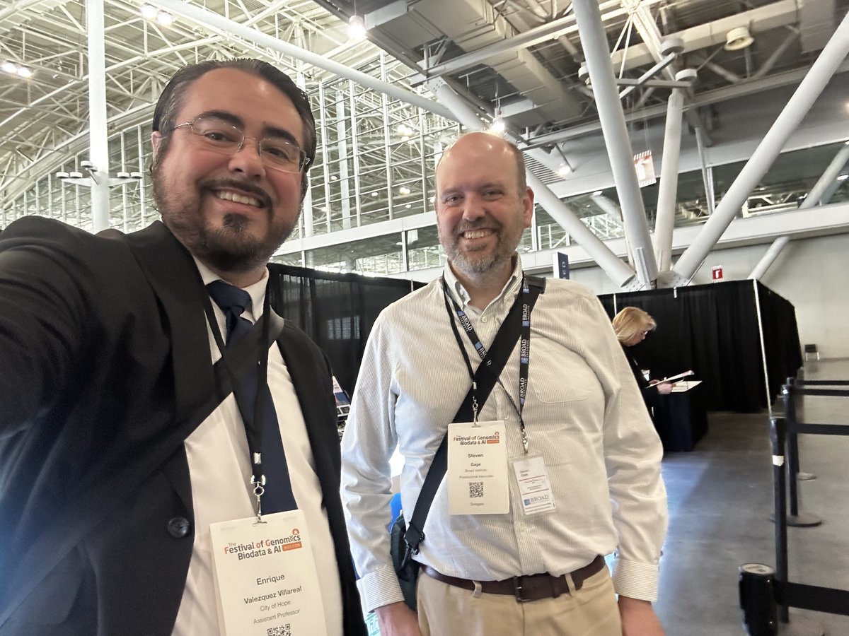 Enrique_VelVi's tweet photo. 🤖 #ArtificialIntelligence 🏥 #PrecisionMedicine
🧬#VelazquezVillarrealLab - @cityofhope at #FOGBoston2026

It was a pleasure speaking with Steven Gage PhD from @broadinstitute of @MIT @Harvard during the #FestivalOfGenomics #AI 2026 @FLGenomics @FoGenomics #CityOfHope #FOG26 https://t.co/IQ8hPLC9L4
