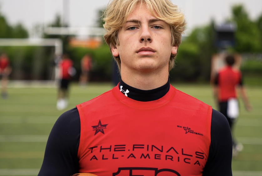 sixstarfootball's tweet photo. Missouri: Offer Season

⭐️Six Star Football takes a look at several prospects who have seen their recruitment blow up💥

STORY ▶️ https://t.co/2SUs2uP7Jw

@Elliottakers65 @SilasBabalola @ItsZay64 @CClarkJr8 @ChaseCooper03 @Craig4Adrian @KENTONHAMPTON13 @RyanJoggerst @lonniejohnson_ @malachi_lfla @ElijahK_55 @bookeebALLIN @makaimansfield @theshow_uno @JakobiMinty77 @tristanmossRB @CalebEOtten @HarrisonPerk_11 @ethanross2027 @LucasSkinner08 @JohnHenryStream @grant_s55 @EvanVia2 @Jay_w2953 @KingWright71 @BenYust2