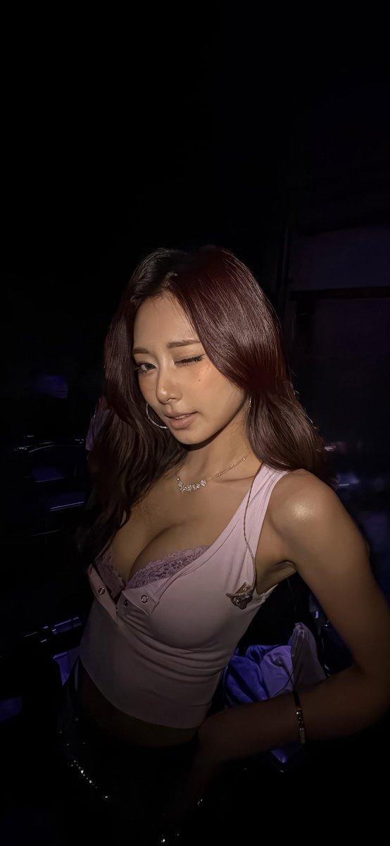 twicegraphs's tweet photo. @JYPETWICE HAPPY TZUYU DAY 💙🦌🎂
#나비처럼_피어날_쯔위에게
#WelcometoTzutopia
#TZUYU #TWICE https://t.co/GGFSq7PCFe