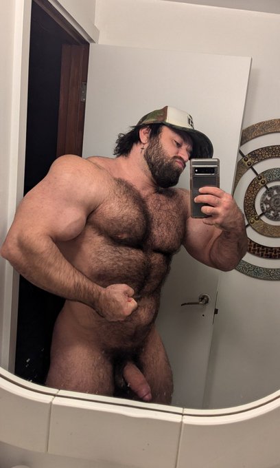 Trojanmachine69 - Back when I was a hairy bulky bear https://t.co/QUd8T68Kbo