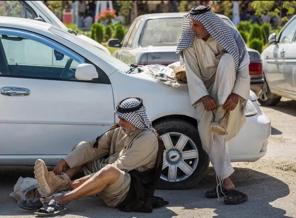 ZahraaJa96's tweet photo. لتعلم مصر ومن بالعراق
ومن بالعواصم أني الفتى
وأني وفيت وأني أبيت
وأني عتوت على من عتا … https://t.co/wpMPUNorxW