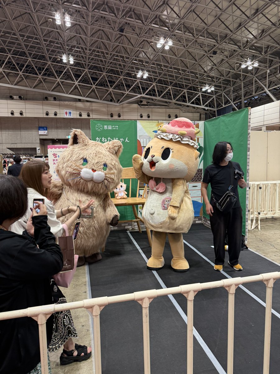 UZDB's tweet photo. 初めてちぃたん見たけど思いのほか足長くて美脚w https://t.co/Ujd6jbjSX7