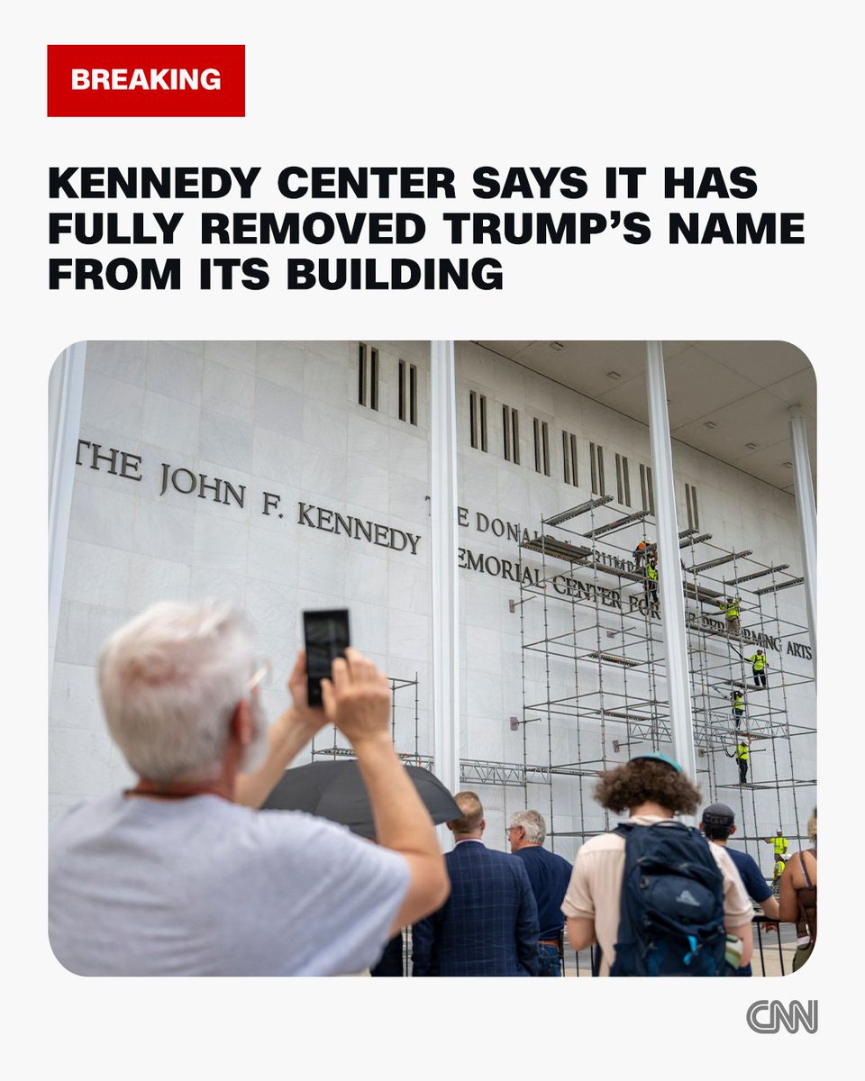 CNN tweet media