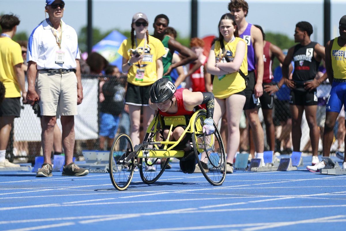 NYSPHSAA's tweet photo. OTF👟
So far today:
100/110 Hurdle(Pent/ Trials)
100m(Pent/Trials)
Girls Pole Vault
Pent High Jump
Long Jump
400m https://t.co/a5IPNRob8b
