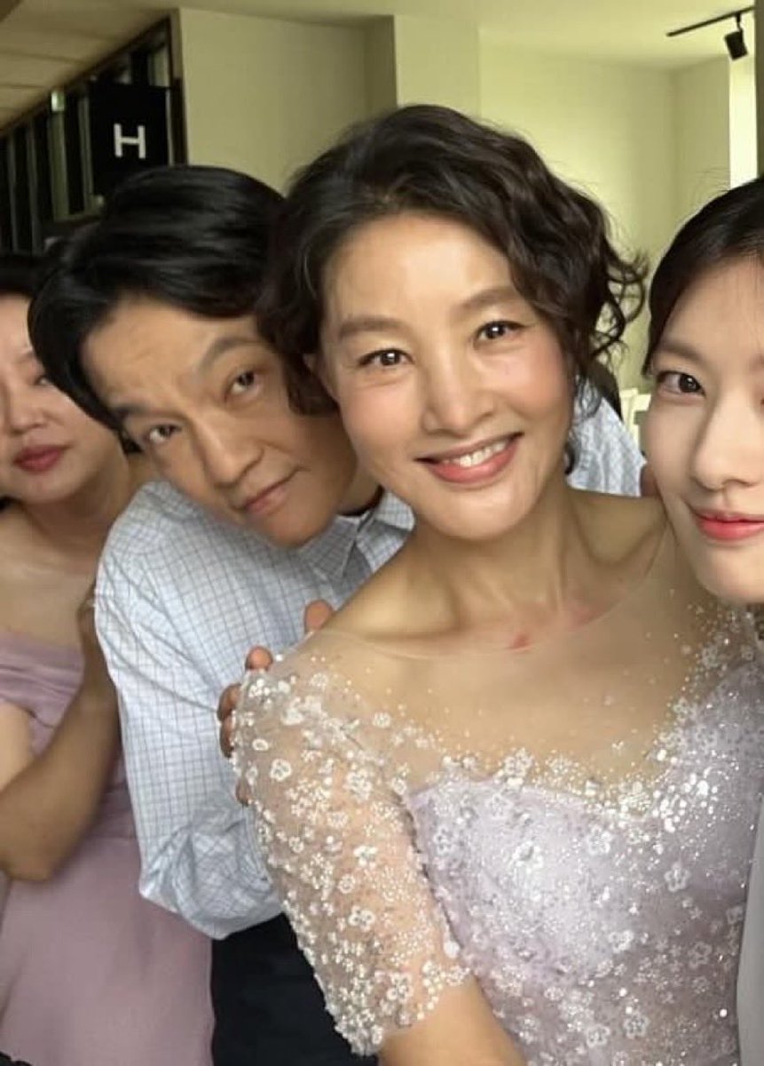 hr2_ew's tweet photo. 배근식 진짜 대형개美가 압도적 https://t.co/2gai4BQYTF