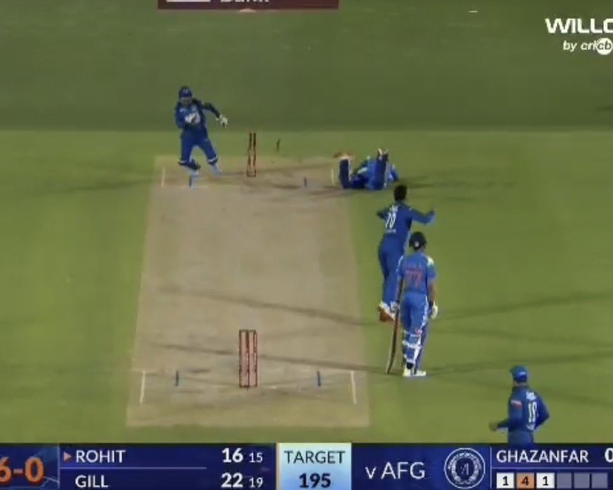 Vipintiwari952's tweet photo. Shubman Gill is being unfairly blamed for Rohit Sharma’s run-out.

It was clearly Rohit’s call. Gill had left the crease but found bowler in his way, he stopped and yelled “No!” And Rohit couldn’t make it back to the crease in time. It was an unfortunate run-out, but blaming Gill for it is completely wrong.
