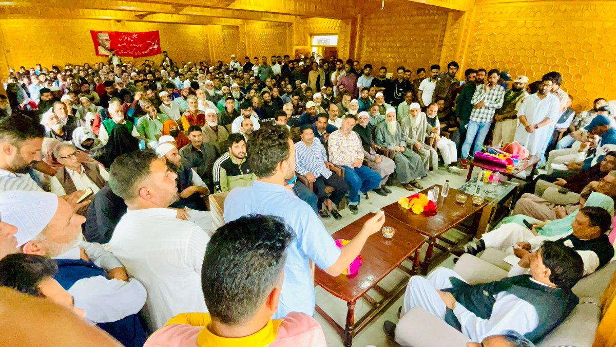 FerozWani20's tweet photo. A grand Workers’ Convention of @JKNC_ at Kulgam,presided over by Hon’ble Dr. @sakinaitoo ji,along with Jb,@ChowdryRamzan sb,@MirShow41271032 sb, @PeerzadaFaroz sb,@Mir_Mushtaq_ sb,@YNCJK team
Congratulations to @ImranNDar sb, for organized for the successful event
@OmarAbdullah https://t.co/agJwPaDUdP