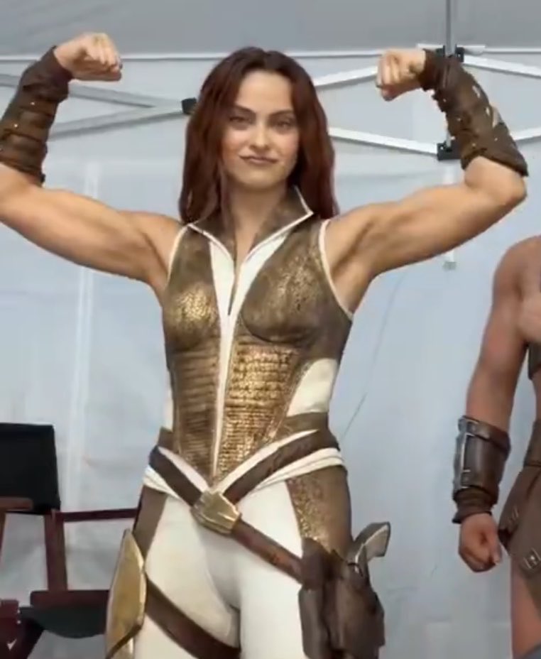 FilmUpdates's tweet photo. Camila Mendes on the set of ‘MASTERS OF THE UNIVERSE’ https://t.co/O5SeNNo9pP