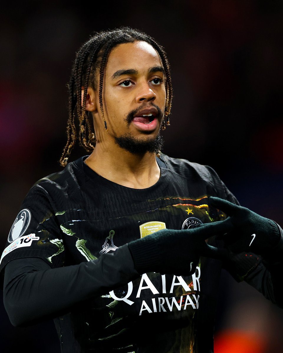 EduardoHagn's tweet photo. 🚨 @FabrizioRomano:

Morgan Rogers is Arsenal’s top target for the winger position. 🏴󠁧󠁢󠁥󠁮󠁧󠁿

An alternative option is Bradley Barcola. 🇫🇷 https://t.co/lX5uaC3C7W