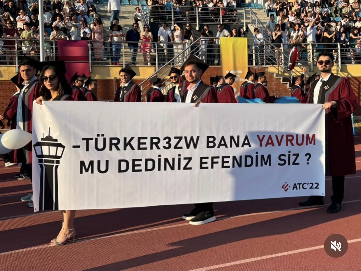 Tmolozt's tweet photo. Sağol YAVRUM https://t.co/i0eZaFQAdL