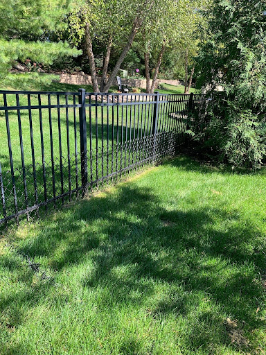 GuierFenceCo's tweet photo. Our team can add chain link to the bottom of your ornamental metal fence for extra pet security. This custom solution keeps your yard looking high-end while keeping your small animals safe and secure this June.

#GuierFence #KC #FencingNeeds #OrnamentalFence https://t.co/qnP4qmXRD2