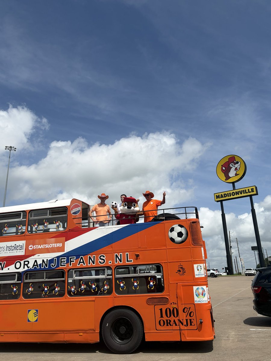 FOX4's tweet photo. 🚨🚨🚨ALERT 🚨🚨🚨

Dutch fans are at Buc-ee’s in Madisonville ahead of their match in Arlington. https://t.co/BX8wcrpZDw