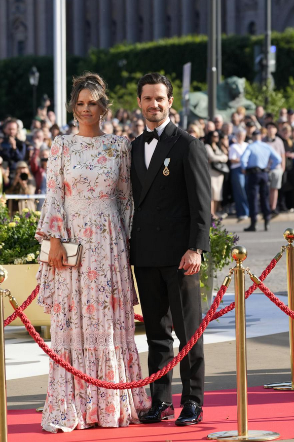 ChristinsQueens's tweet photo. The Royal Couple, Prince Gustav and Princess Carina, Prince Carl Philip and Princess Sofia, Prince Philip and Princess Danica.

📸 Hanne Juul // Billed Bladet

 ▶️ https://t.co/wg2xUVim8s https://t.co/l1VcnsGh6B