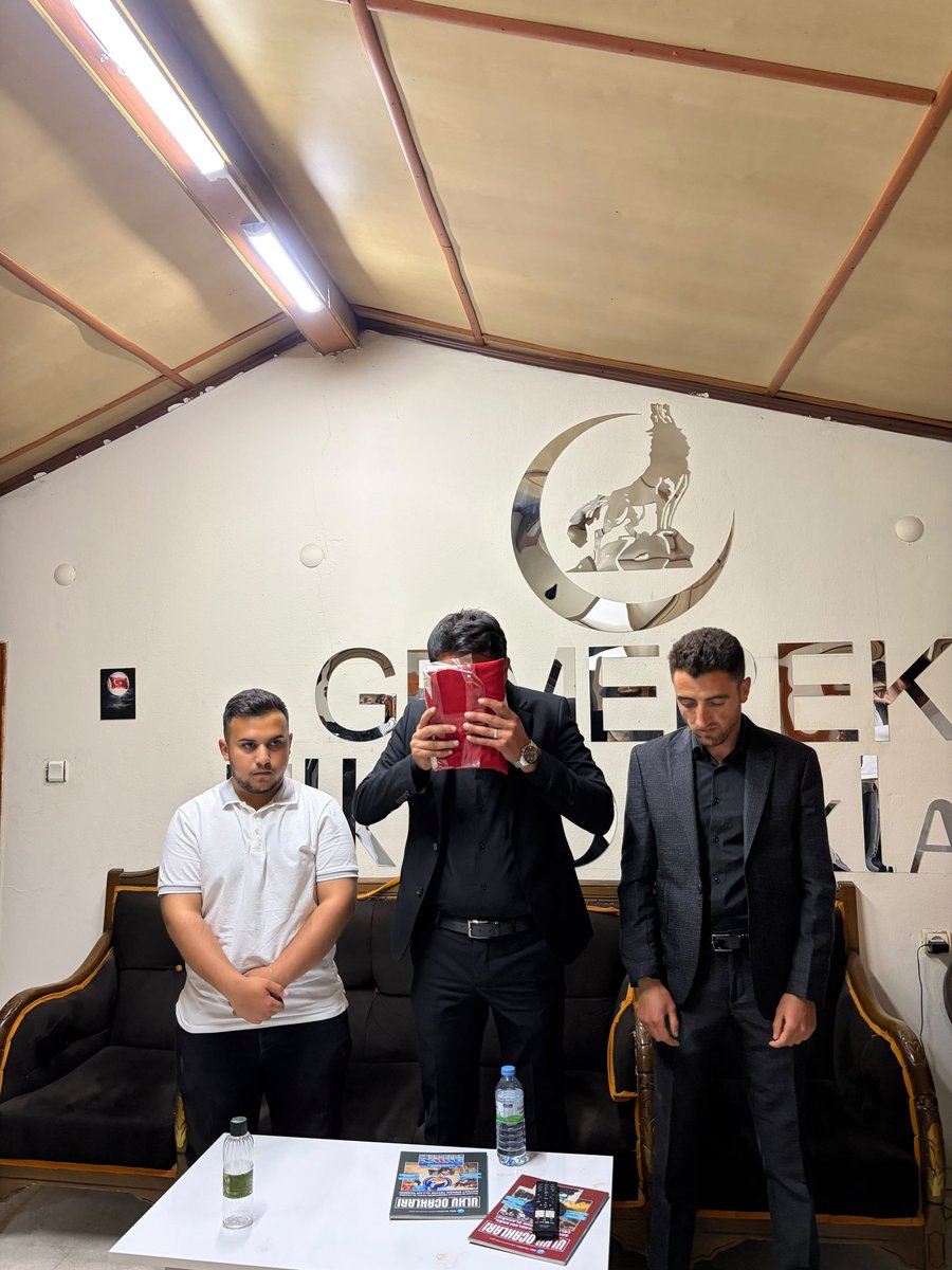 GemerekUlku's tweet photo. Üniversite Teşkilat Başkanlığına Turan BOZDEMİR Atanmıştır. Önce ki Reisimiz Kiper KESTANE’nin emekleri için teşekkür ederiz. https://t.co/54b6lsXpl6