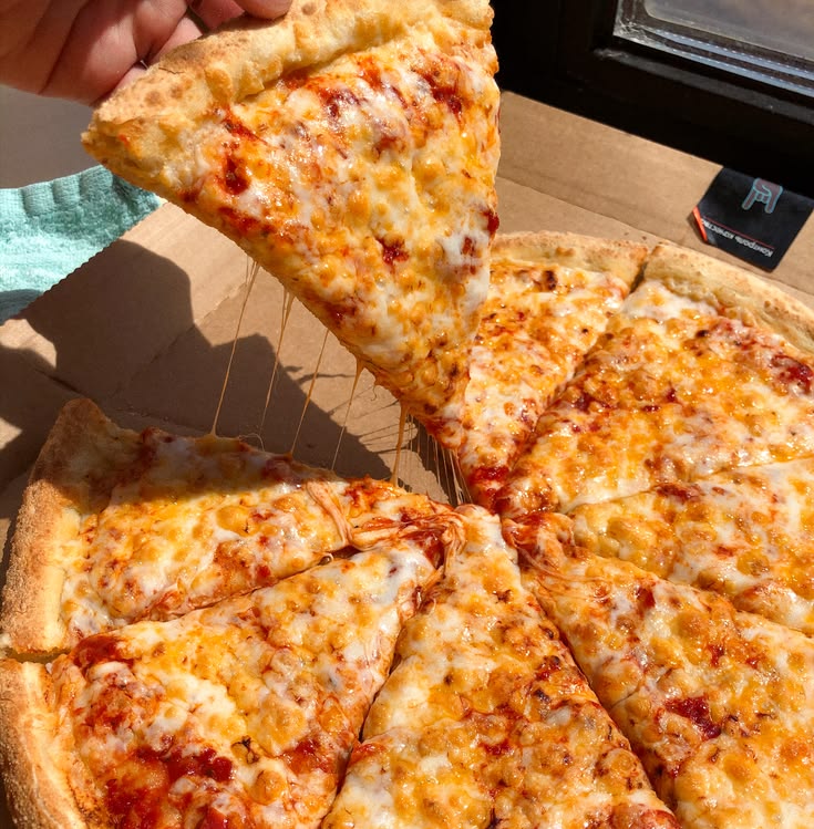 morangosavior's tweet photo. ೄྀ pizza
- um pedaço já tem muitas calorias e não é o suficiente pra me encher, normalmente eu tenho que comer uns 3 pedaços pra ficar satisfeita e me sinto horrível depois https://t.co/KobpCsh01B