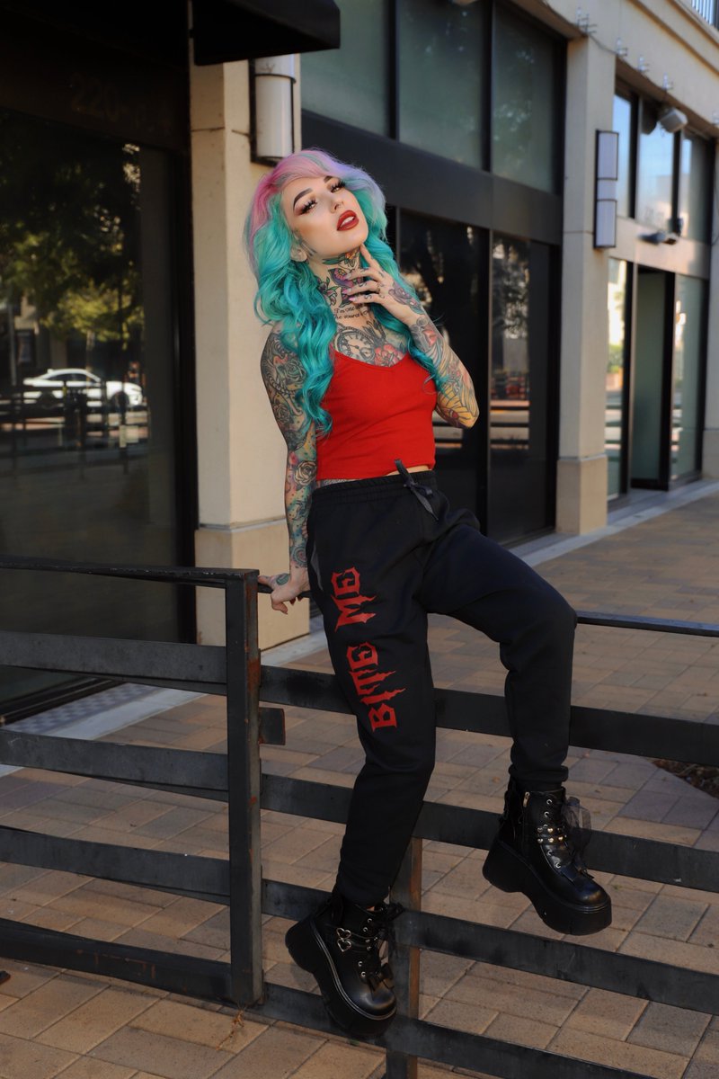 VampireFreaks's tweet photo. Do you ever have those days when you need to be comfy but have an attitude? Our Bite Me Joggers are the perfect pants for you! 🧛‍♂️

The fabulous airica.michelle pictured wearing them! We love the way she styled them!!

#GothFashion #AlternativeStyle #GothJoggers #BiteMe https://t.co/HrgZElelWm