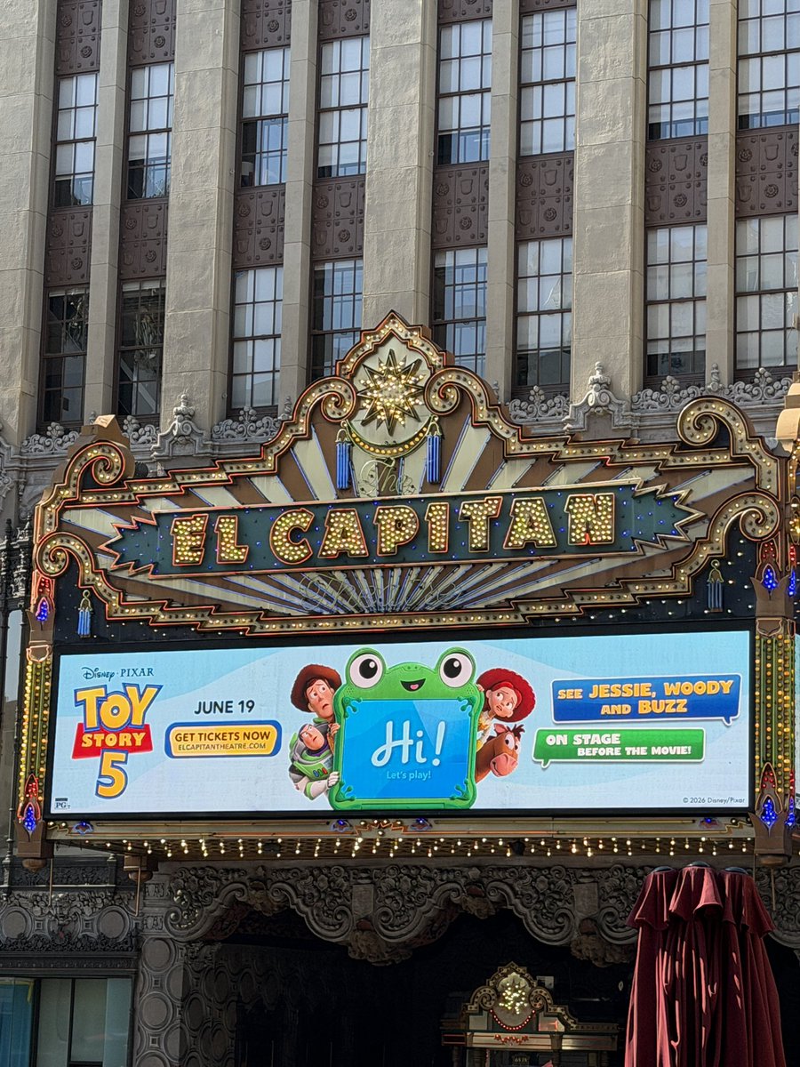 TheEricGoldman's tweet photo. A bright and early screening today… https://t.co/YVv6Bv99d6