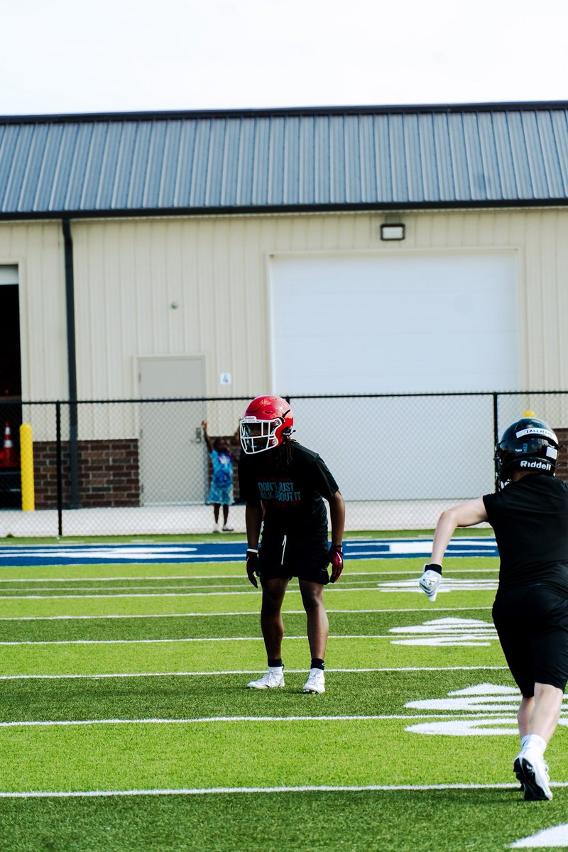 SeanTorbert__5's tweet photo. 2028🔜🕰️
📲IN BIO
Coaches let’s connect!
#AGTG✝️ @CoachParker99 https://t.co/CxHBdJ4FkK