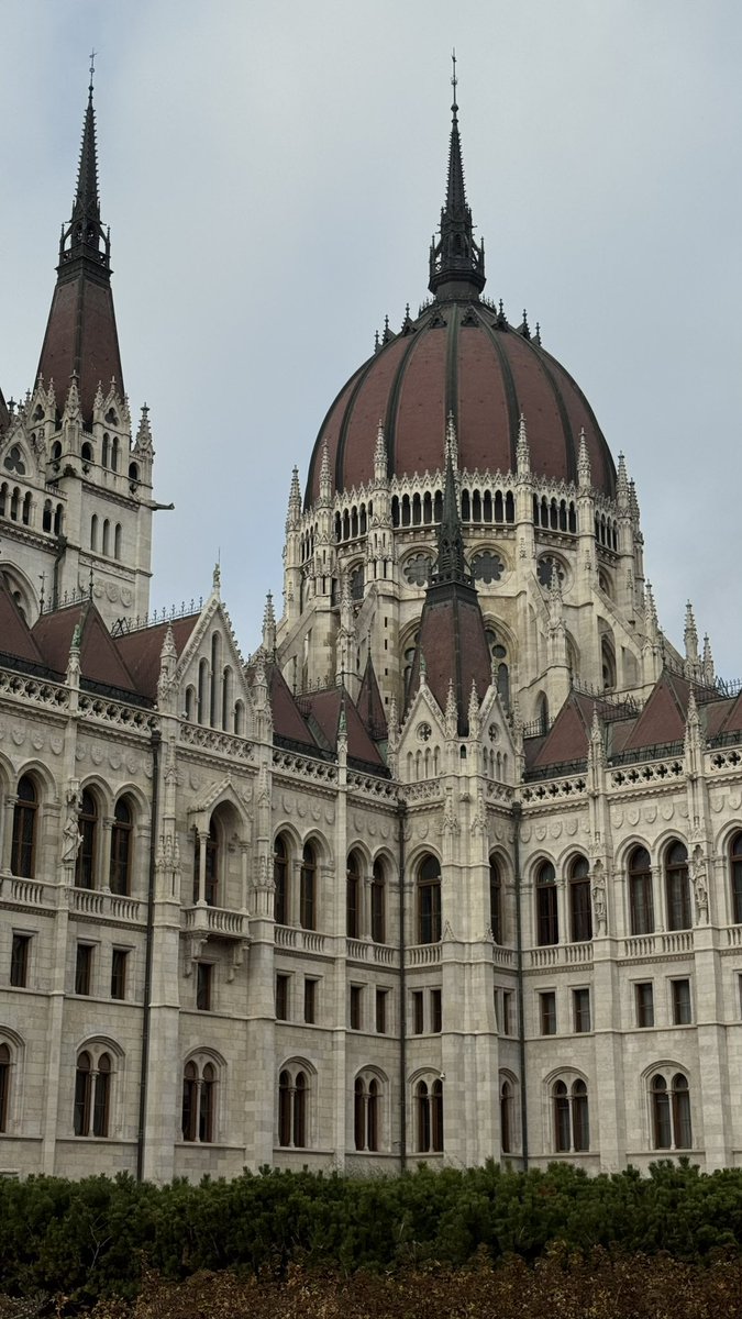 jlklls's tweet photo. I’m in love with Budapest https://t.co/vb8vCw27ZX