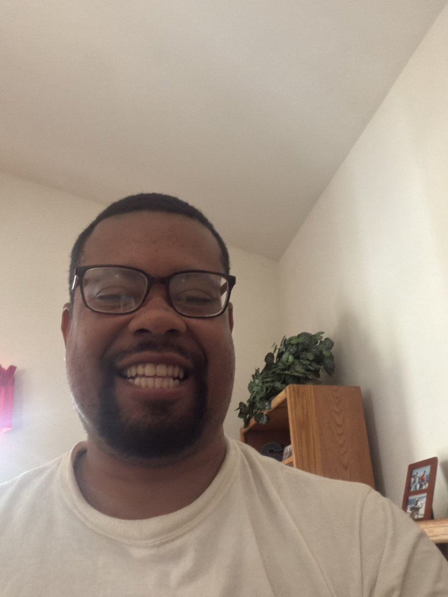 VernonDavidstr2's tweet photo. @Nylahburmont Hubd sweetie wassup how’s things https://t.co/yaoz1XzBcP
