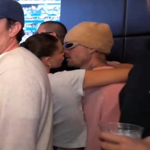 diorsvogue's tweet photo. always making out in a room full of people 😭 https://t.co/yVbUkUcjwT