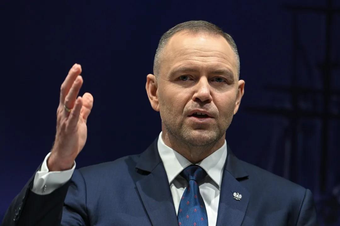 m_liberted's tweet photo. Komisja Wenecka zmiażdżyła projekt prezydenta Nawrockiego! Oceniono go gorzej niż „ustawę kagańcową”. Chęć wsadzania sędziów do więzień za orzekanie to kompromitacja na arenie międzynarodowej. Prace nad tym bublem muszą natychmiast trafić do kosza!! Żenada tej prezydentury! https://t.co/moYpCHzKJH