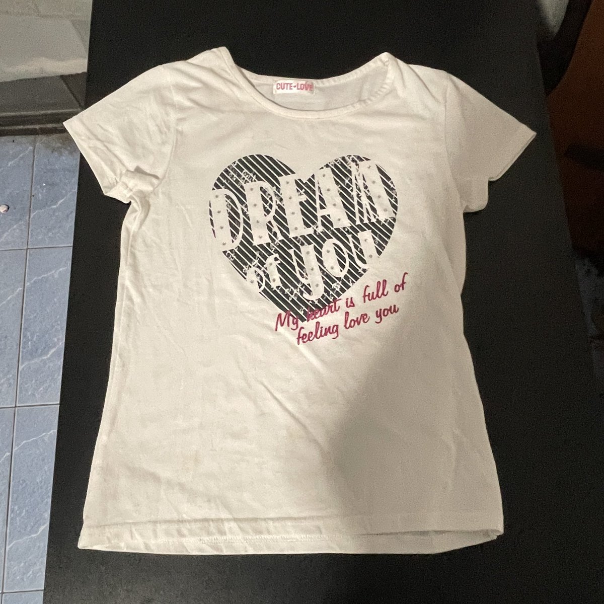 s9lkhEoo's tweet photo. 🤍 เสื้อยืดสีขาวลายน่ารัก DREAM LOVE 🤍
ลายหัวใจสไตล์หวาน ๆ ใส่สบาย 
อก40/ยาว21
💰ราคา 70 บาท
 #เสื้อผ้ามือสอง #ส่งต่อเสื้อผ้า #ส่งต่อเสื้อผ้ามือสอง #ส่งต่อเสื้อผ้ามือ2 #ส่งต่อคสอ #ส่งต่อ #โล๊ะตู้เสื้อผ้า #Adidas #โล๊ะตู้เสื้อผ้า https://t.co/3KRT3bfwZw
